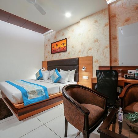 Hotel Grand Regency By Jmd Group Near Delhi Igi Airport Нью-Дели Экстерьер фото