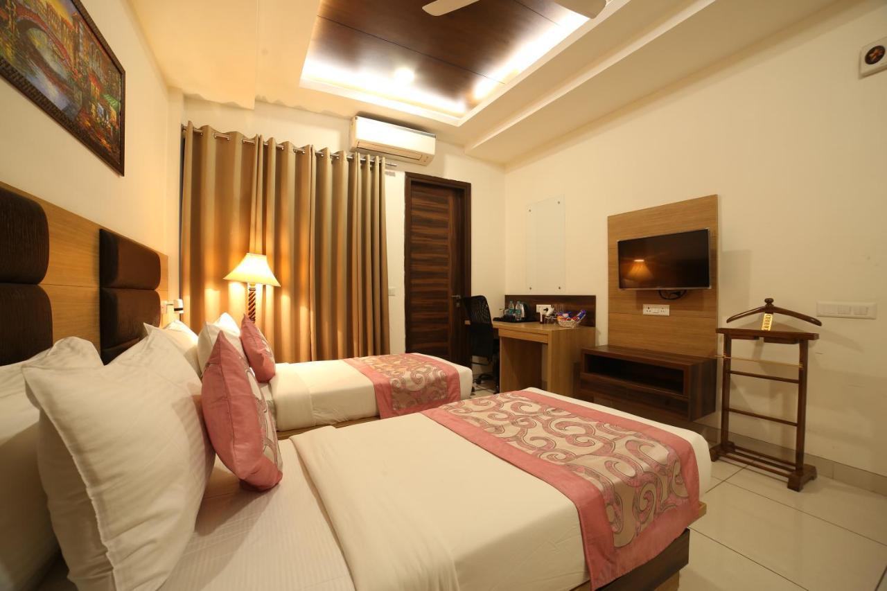 Hotel Grand Regency By Jmd Group Near Delhi Igi Airport Нью-Дели Экстерьер фото