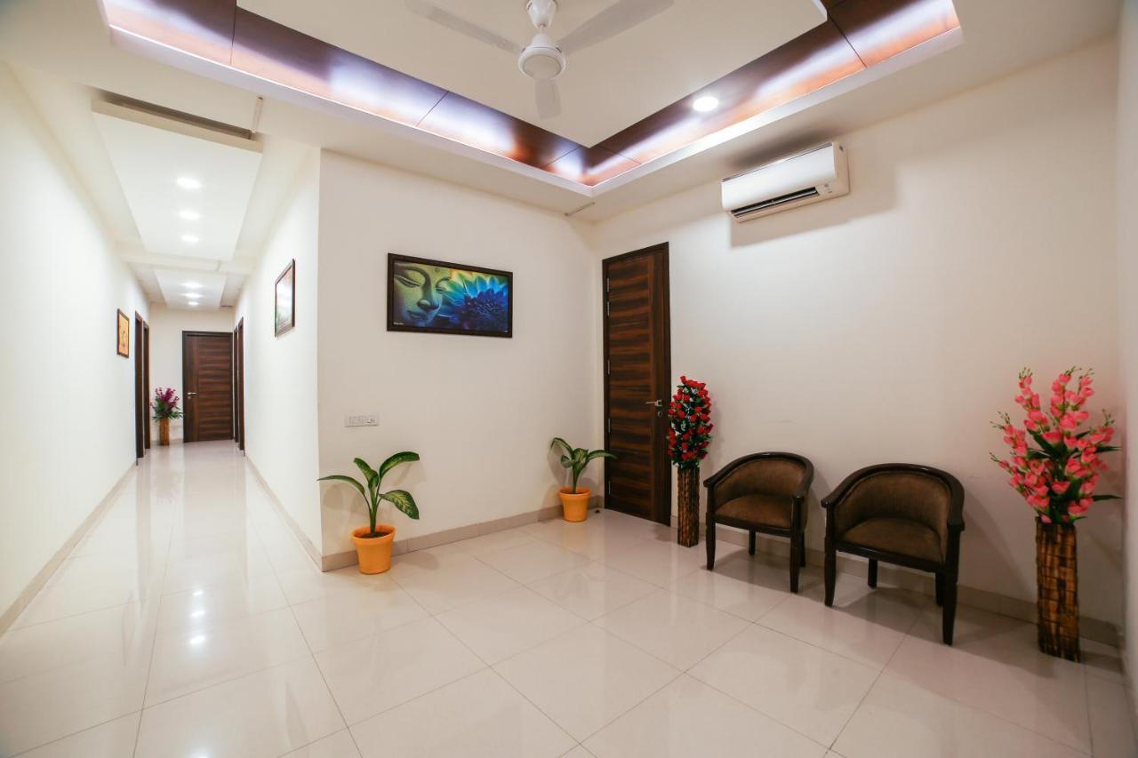 Hotel Grand Regency By Jmd Group Near Delhi Igi Airport Нью-Дели Экстерьер фото