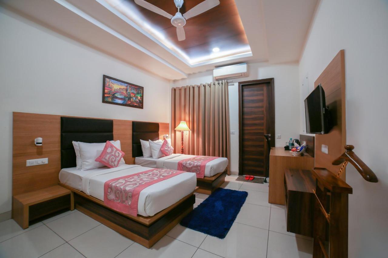 Hotel Grand Regency By Jmd Group Near Delhi Igi Airport Нью-Дели Экстерьер фото
