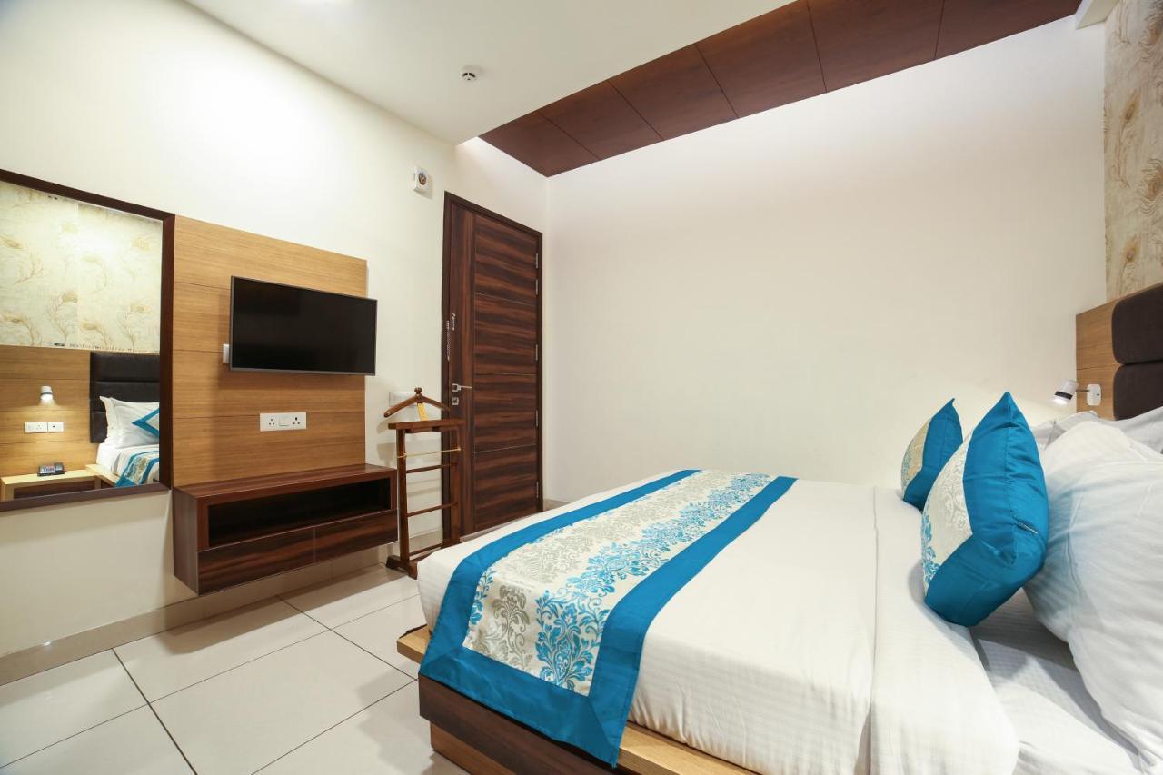 Hotel Grand Regency By Jmd Group Near Delhi Igi Airport Нью-Дели Экстерьер фото